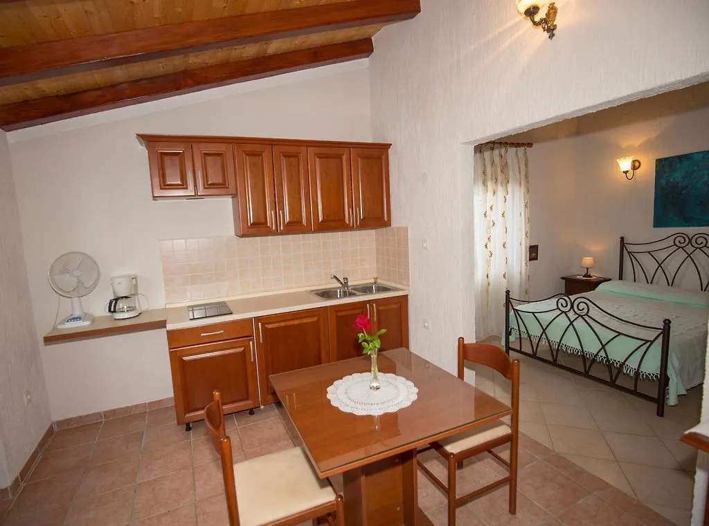 Apartment La Roza Funtana
